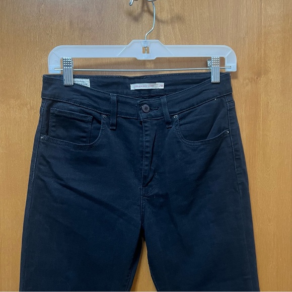 Levi’s 721 High Rise Skinny in Soft Black (28x30) - Picture 6 of 16